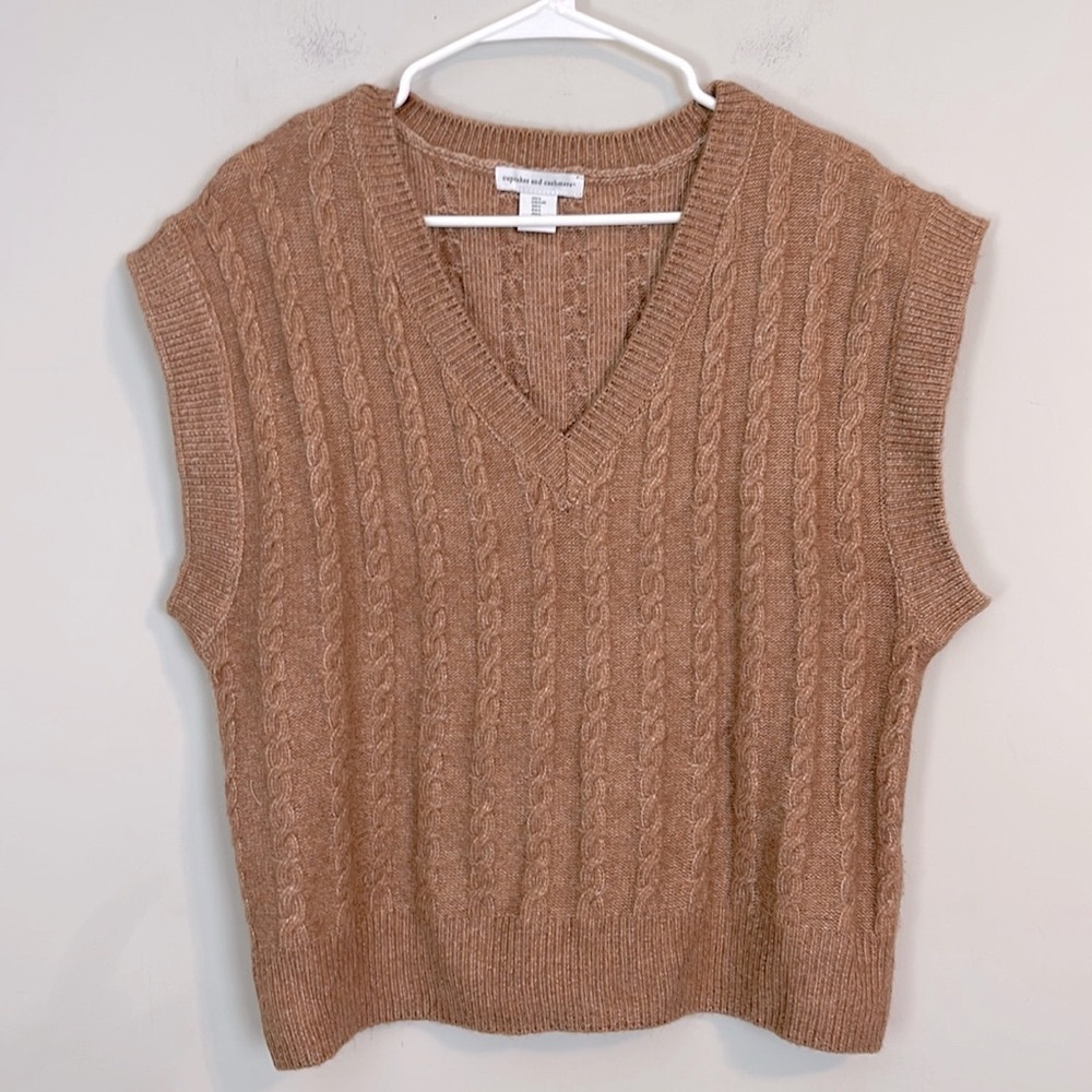 cupcakes & cashmere Cable Knit V-Neck Sweater Vest in Camel